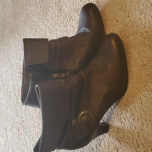 St John's bay brown heeled boots